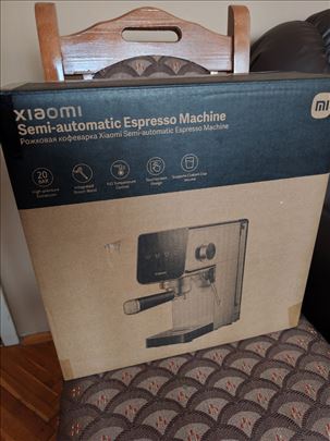 Prodajem nov aparat za kafu xiaomi