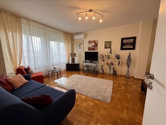 Prostran stan 69 m² |Bul A. Čarnojevića| Terasa | 