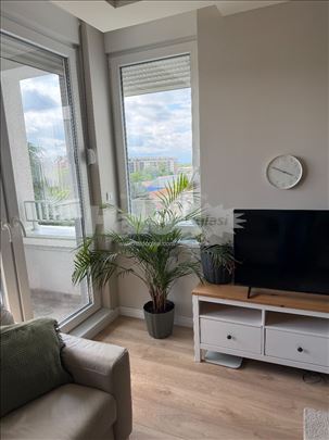 Stepa naselje dvoiposoban 63m2 dva garažna mesta