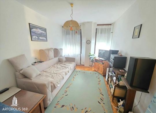 Troiposoban, izuzetno svetao, pored Save ID#1292