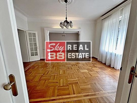 5,5 Centar , Makedonska, perfektan , raskosan sa