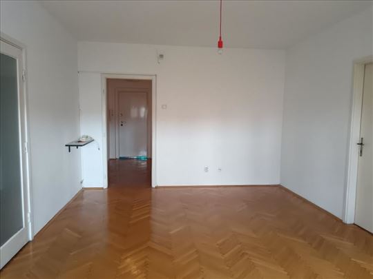 BLok 21,3.0,prazan stan,pogodan za pp ID#19365