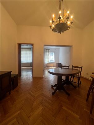 Dorćol-Bajlonijeva pijaca-74m2-3.0-Renoviran