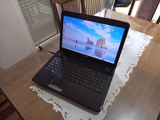 Intel Core i 3,15,6,500 gb hdd,8 gb,punjac,win 10