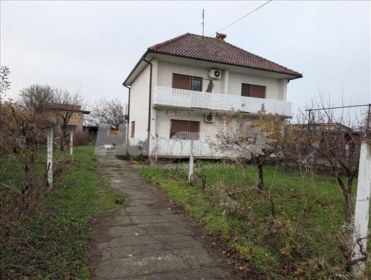 Kuća za izdavanje, Nova Pazova 404m2 