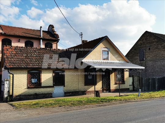 Lokal za izdavanje u Kuli 67 m2