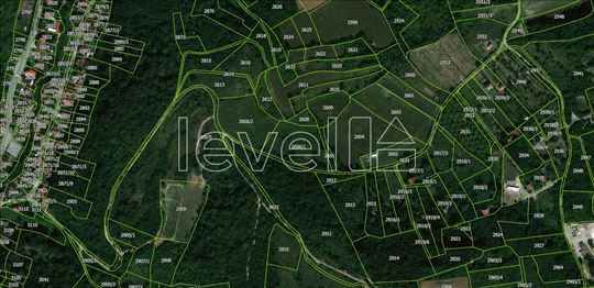 Plac,Sremska Kamenica,Bocke,kv: 6757.00
