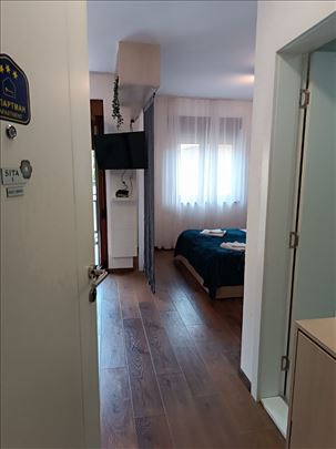 Razrađen apartman na odličnoj lokaciji