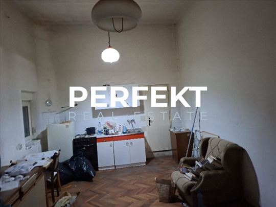Centar, 37m2, prvi sprat