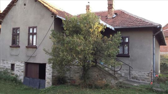 Prokuplje-Beloljin-Kuća sa imanjem od 248 ari