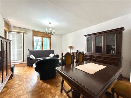 Vukov spomenik 53m2-odvojena spavaća,terasa ID#272