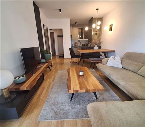 2.0 54m2, Blok 45 ENJUB, Jurija Gagarina, CG