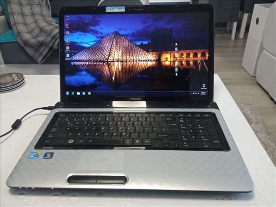 TOSHIBA L770 i3 380M 17