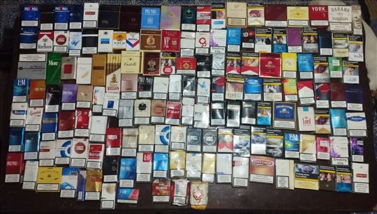 Jedinstvena kolekcija 149 praznih paklica cigareta