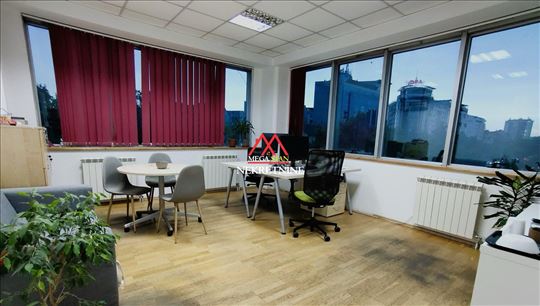Kancelarijski prostor - 25m2 - Bulevar Oslobođenja