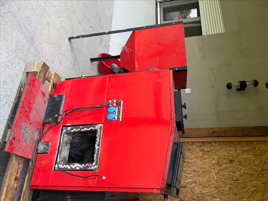 Kotao na drva i pelet fabrički!