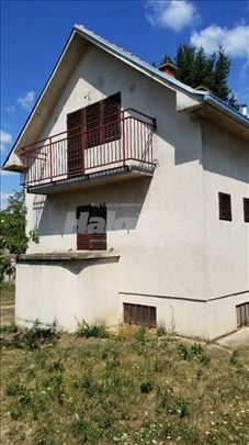 Kuca i plac 10 ari u Kamendolu - Grocka
