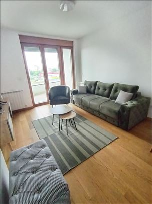 LUX,Elixir garden,2 sobe,2terase, garaža,namešten