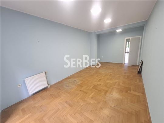 Odličan 3,0 stan 78m2 u centru ID#1823