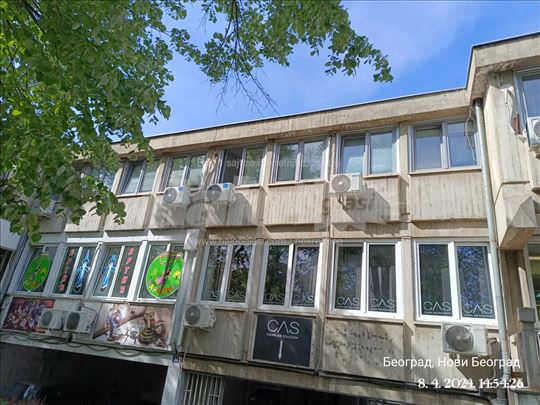 Opremljena kancelarija/Furnished office