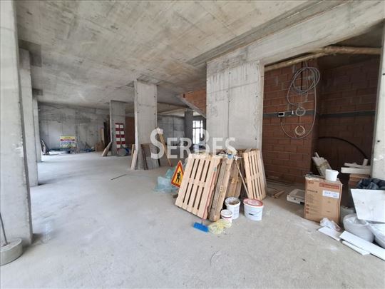 Nov lokal 260 m² u blizini Bulevara Oslobođenja ID