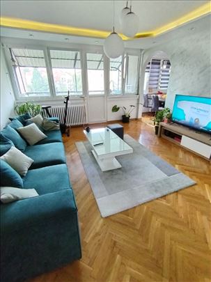 TOP,Renoviran,Medak 2,uknjižen,68m2,3 sobe, terasa