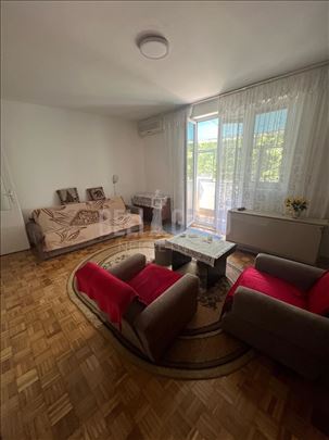 58 kvm, uknjižen, srce Zemun polja
