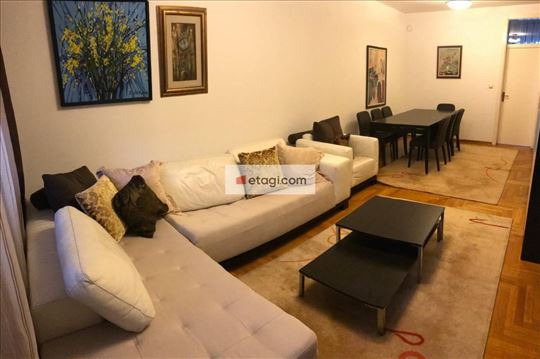 Komforan trosoban stan od 85 m²