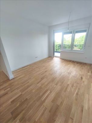 Nov-Kvalitetan-Useljiv-Bez provizije-2.5-Penthouse