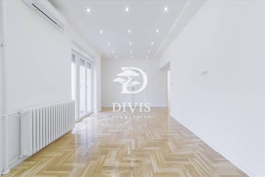 Renoviran 4.0 stan u blizini Tašmajdana, 80m2