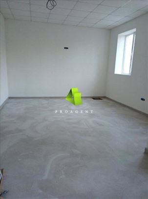 Renoviran poslovni prostor na odličnoj lokaciji u 