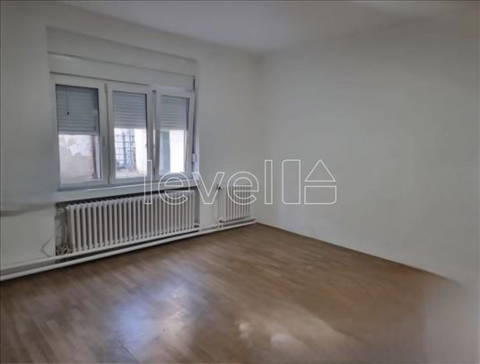 Stan,Novi Sad,Centar,kv: 50.00