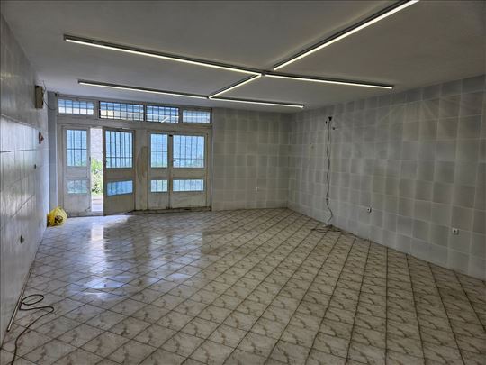 Vinogradska ulica,140m2, prizemlje, izlog, parking