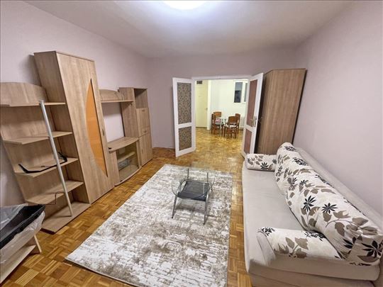 Dvosoban namešten stan, Blok 70A