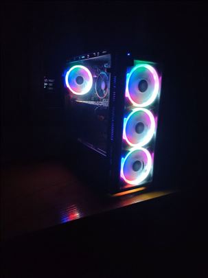 Gaming PC, Monitor, Mehanicka tastatura - 350- 500