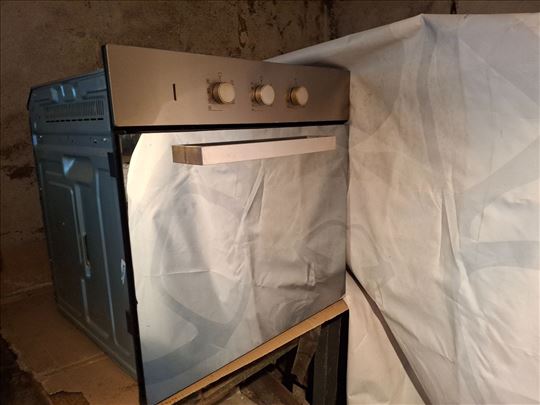 Indesit - ugradna rerna