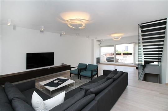 Lux triplex Krunska