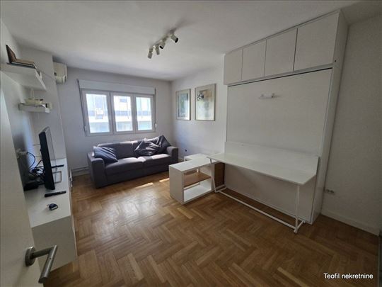 Kneginje Zorke, renoviran namešten, 40(T), useljiv