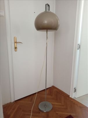 Podna lampa Meblo