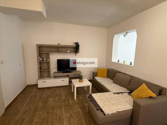 Zdaje Se Komforan Dvoiposoban Stan 68 m²