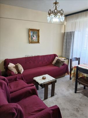 Izdaje se namešten dvosoban stan u blizini Šojke n