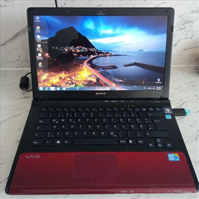 SONY Vaio VPC CW2S1E / i3