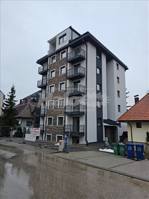 CENTAR-iznad hotela Palisad-34,76 m2-Opremljen