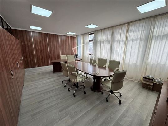 Kluz, kancelarijski prostor, 400m2 ID#15423