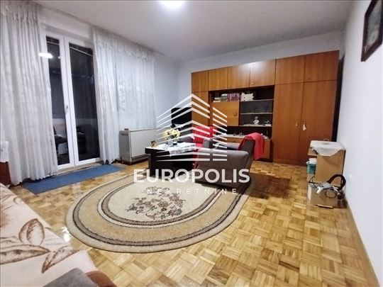 Stan na prodaju, 2.0 u Zemun Polju