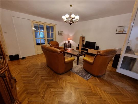 Vračar-Lamartinova, 93m2, novija zgrada, uknjižen