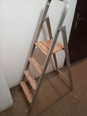 aluminijumske merdevine sa 4 gazišta