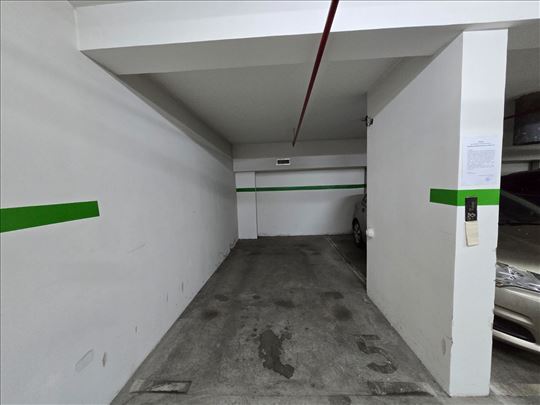 Garaža u centru: donji Dorćol - Kapetan Mišina