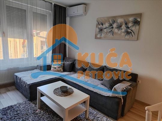 Izdaje se odličan stan kod Pravnog fakulteta, 40m2