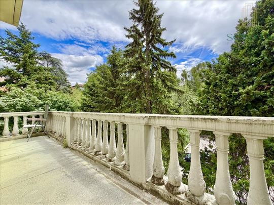 Kuća na placu od 12,87 ari